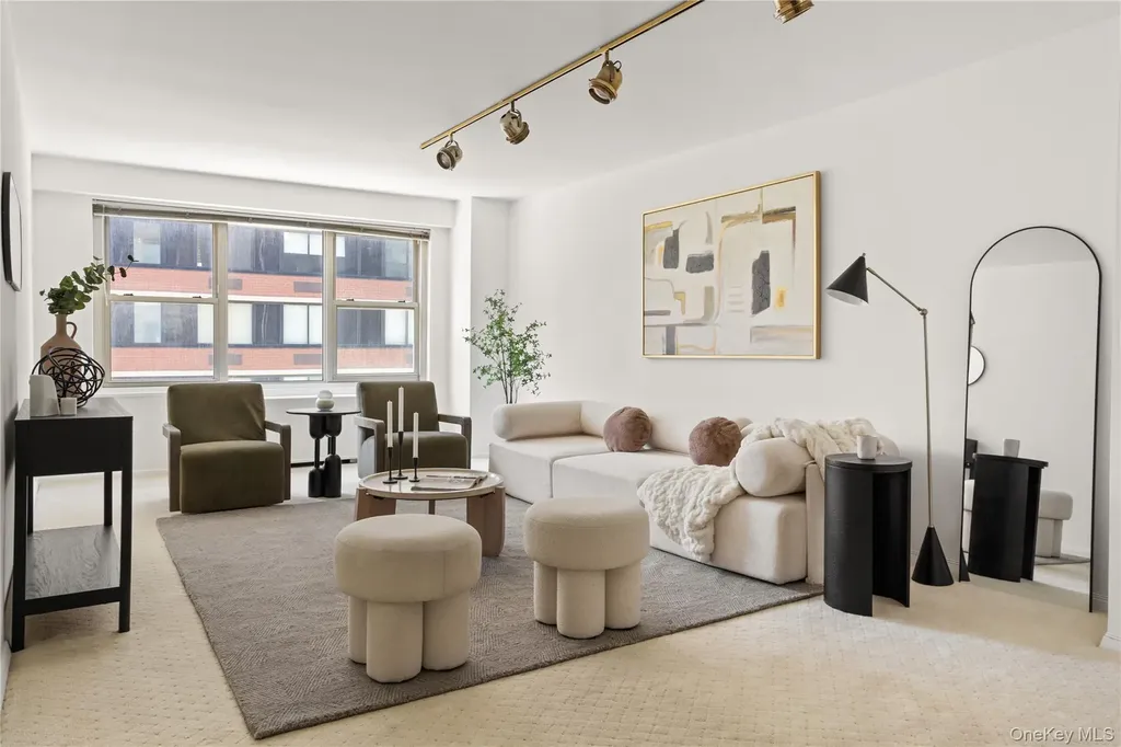 370 E 76th Street New York (manhattan) NY 10021