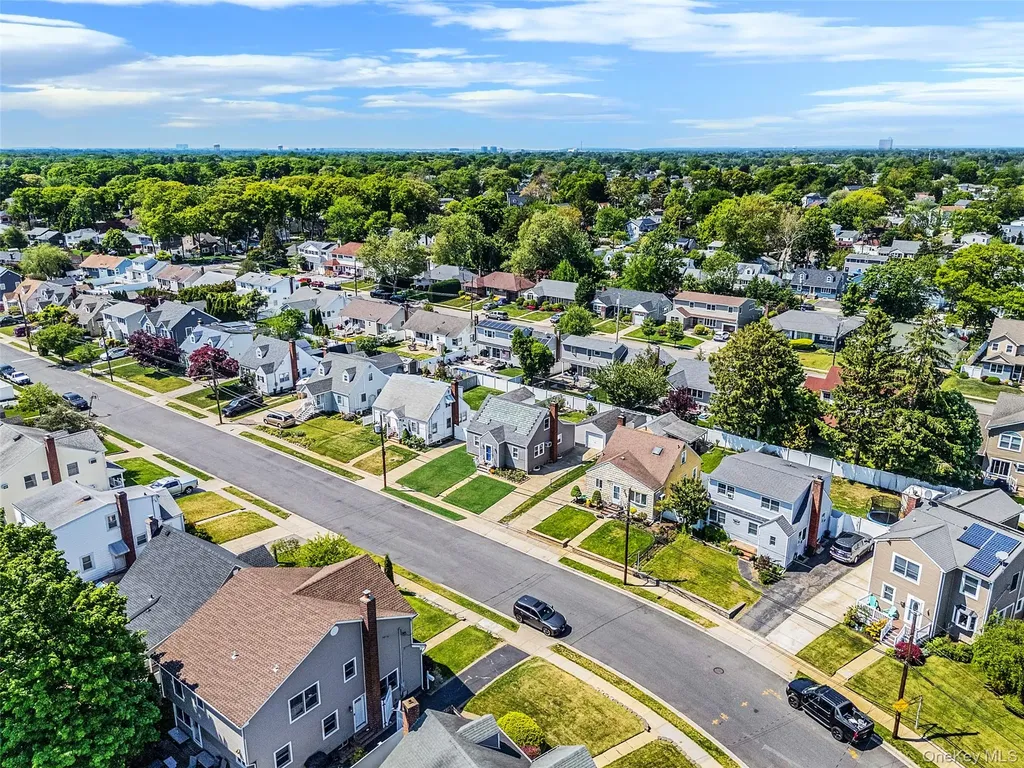 217 Stephen Street North Bellmore NY 11710
