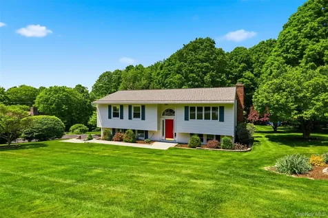 9 Wagon Trail Road Stormville NY 12582