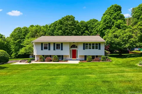 9 Wagon Trail Road Stormville NY 12582