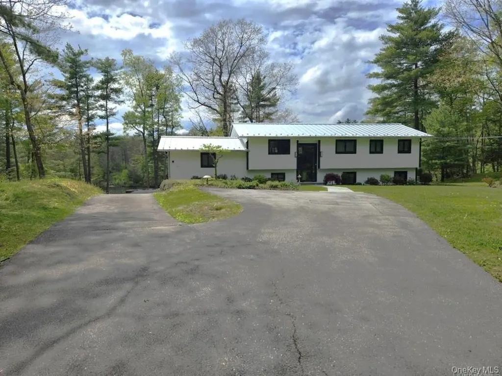 53 Lake Pleasant Drive Staatsburg NY 12580