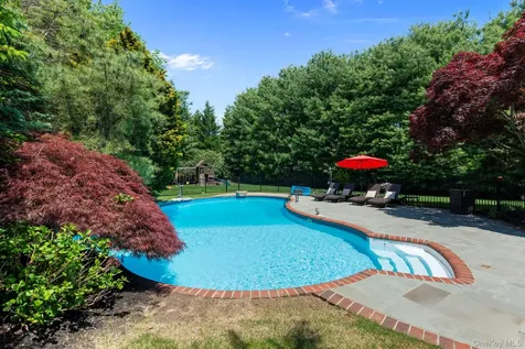 34 Ketchum Court East Northport NY 11731
