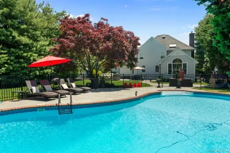 34 Ketchum Court East Northport NY 11731