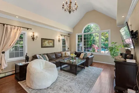 34 Ketchum Court East Northport NY 11731