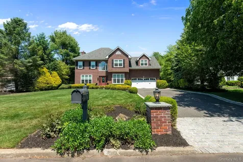 34 Ketchum Court East Northport NY 11731