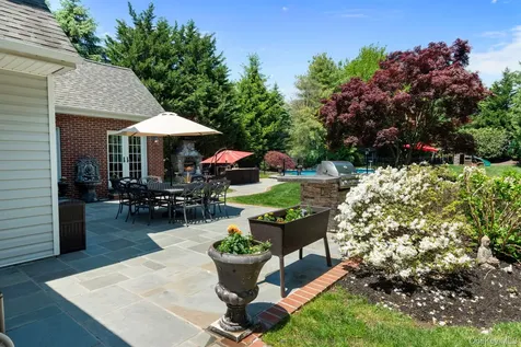 34 Ketchum Court East Northport NY 11731