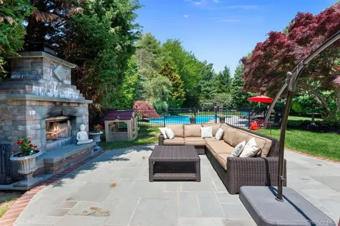 34 Ketchum Court East Northport NY 11731