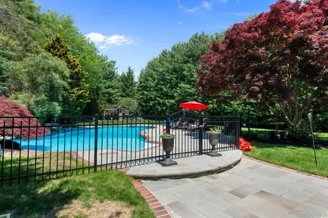 34 Ketchum Court East Northport NY 11731