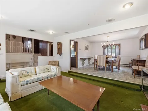 70 Polo Road Massapequa NY 11758