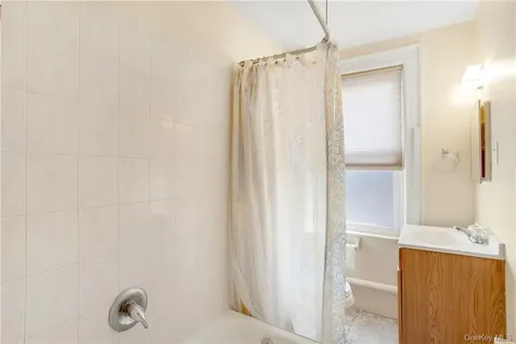 29 Neptune Avenue New Rochelle NY 10805