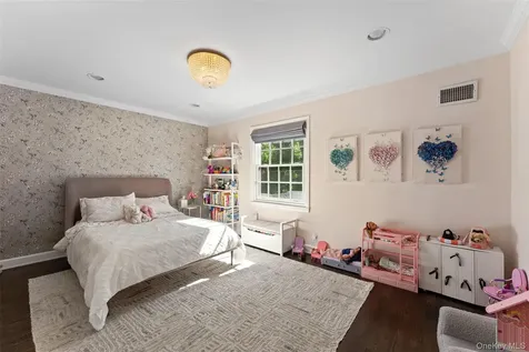 12 Kolbert Drive Scarsdale NY 10583