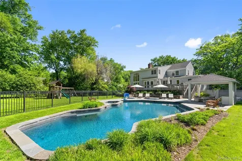12 Kolbert Drive Scarsdale NY 10583