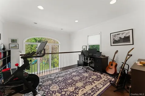 12 Kolbert Drive Scarsdale NY 10583