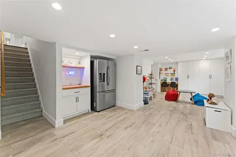 12 Kolbert Drive Scarsdale NY 10583