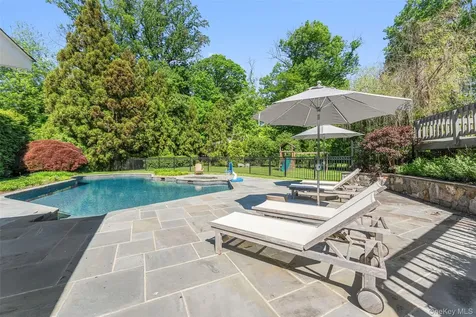 12 Kolbert Drive Scarsdale NY 10583
