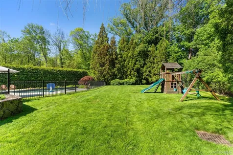 12 Kolbert Drive Scarsdale NY 10583