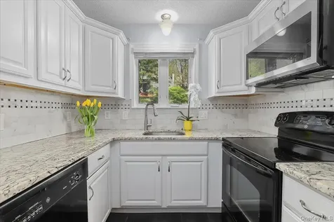 37 Heritage Hills Drive Somers NY 10589