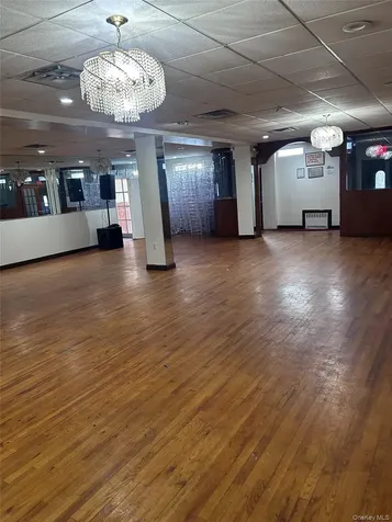 200-21 Linden Boulevard Saint Albans NY 11412