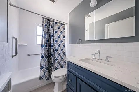 59 Maybrook Road North Babylon NY 11703