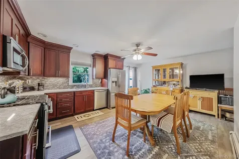 59 Maybrook Road North Babylon NY 11703