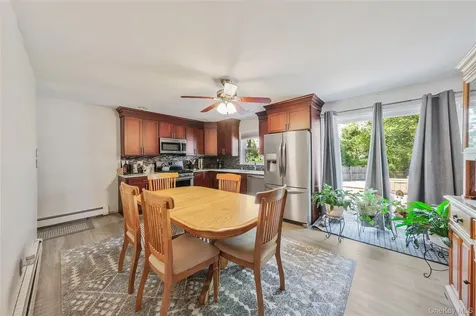59 Maybrook Road North Babylon NY 11703