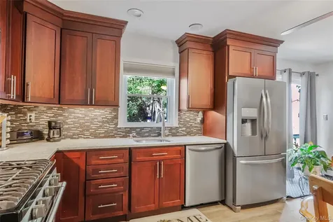59 Maybrook Road North Babylon NY 11703