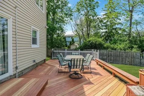 59 Maybrook Road North Babylon NY 11703