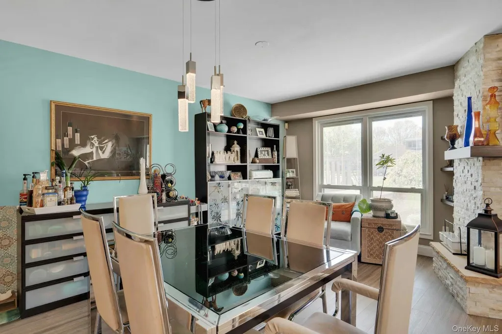 188 Pond View Lane Smithtown NY 11787