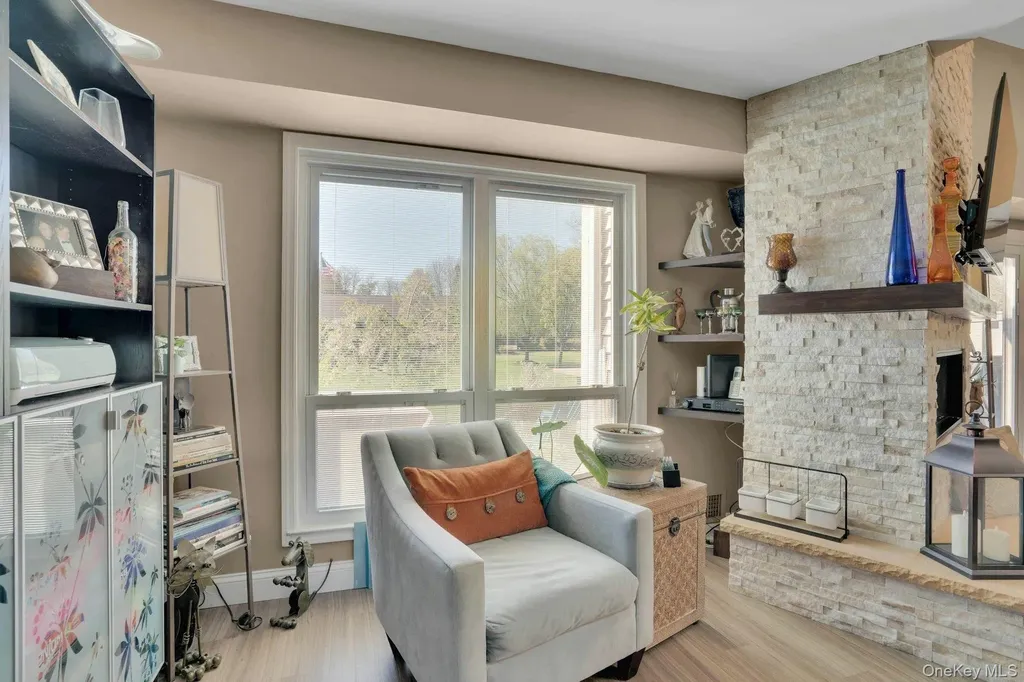 188 Pond View Lane Smithtown NY 11787