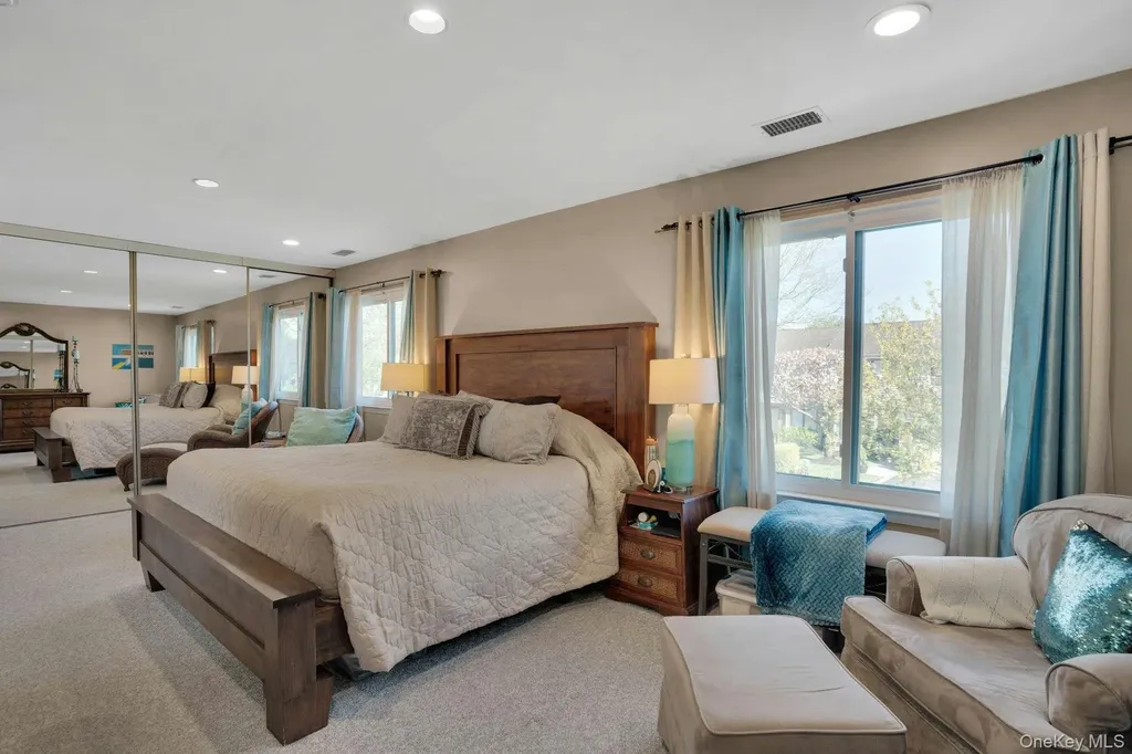 188 Pond View Lane Smithtown NY 11787