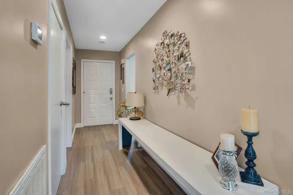 188 Pond View Lane Smithtown NY 11787