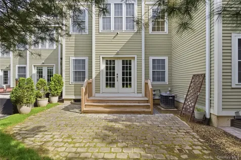 83 Kings Highway New Rochelle NY 10801