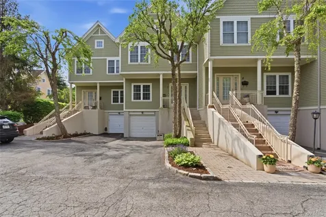 83 Kings Highway New Rochelle NY 10801