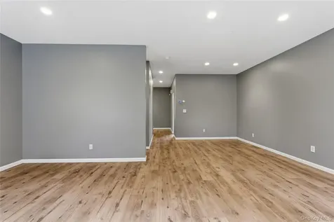 83 Kings Highway New Rochelle NY 10801