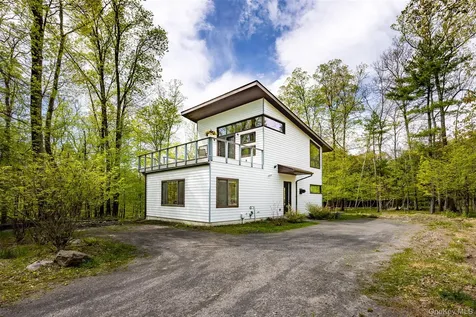 2465 Glasco Turnpike Woodstock NY 12498