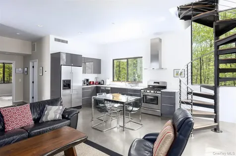 2465 Glasco Turnpike Woodstock NY 12498