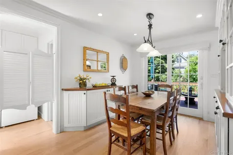 12 Cambridge Court Larchmont NY 10538