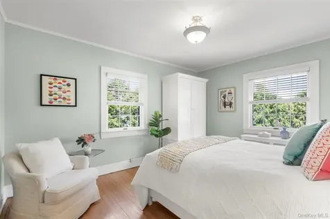 12 Cambridge Court Larchmont NY 10538