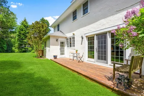 12 Cambridge Court Larchmont NY 10538