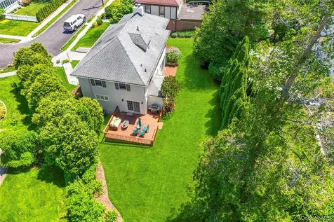 12 Cambridge Court Larchmont NY 10538