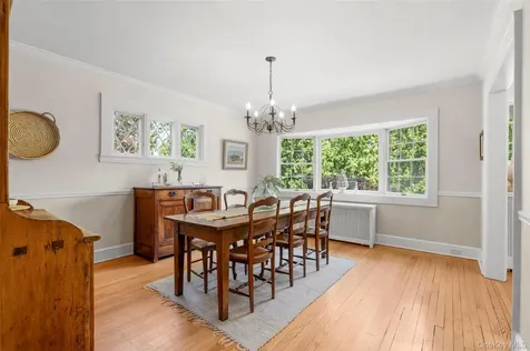 12 Cambridge Court Larchmont NY 10538