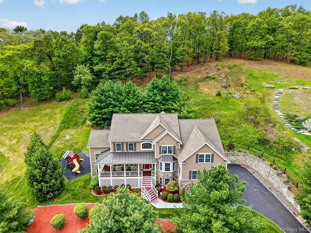 219 Country Club Road Hopewell Junction NY 12533