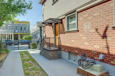 80-49 89th Avenue Woodhaven NY 11421