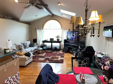 143 Pineview Avenue Bardonia NY 10954