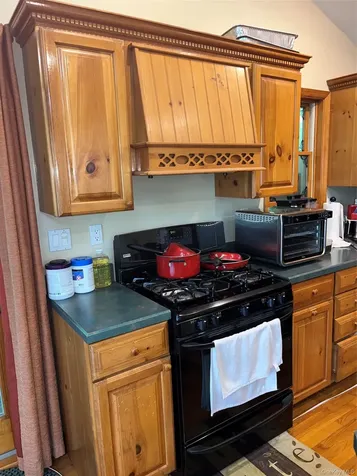 143 Pineview Avenue Bardonia NY 10954