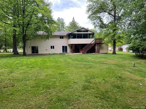 143 Pineview Avenue Bardonia NY 10954
