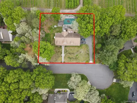 5 Easterly Court Manorville NY 11949
