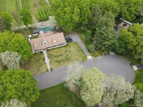 5 Easterly Court Manorville NY 11949
