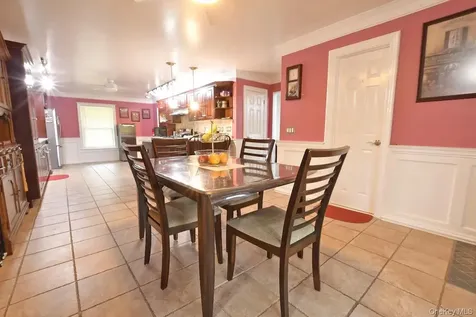 5 Easterly Court Manorville NY 11949