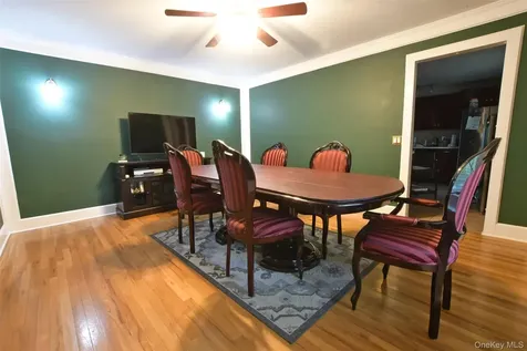 5 Easterly Court Manorville NY 11949